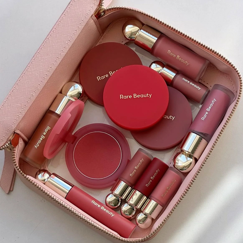 핫 레어 뷰티 소프트 핀치 리퀴드 컨투어 라스팅 모이스 - Huda Beauty Makeup Mini Kit 리뷰 및 가격