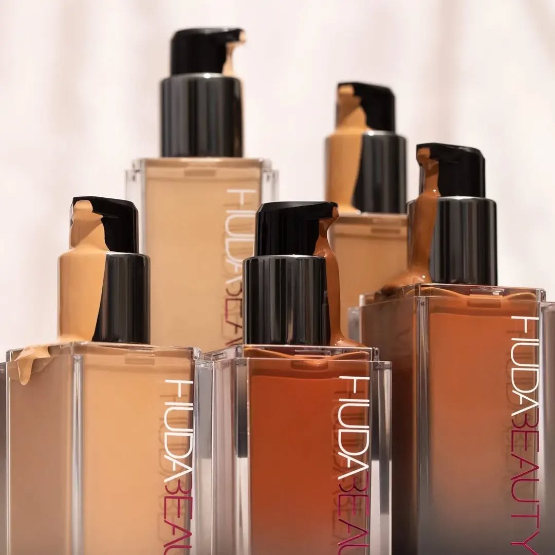 34ml 히알루론산, 글리세린 함유 보습 베이스, 지속 - Huda Beauty Makeup Mini Kit 리뷰 및 가격